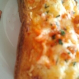 ❤鮭フレーク＆パセリ＆チーズのトースト❤
